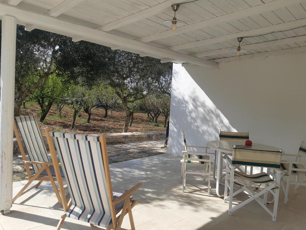 Il Trullo Bianco A Masseria Santalachicca Masseria Orimini Exterior photo